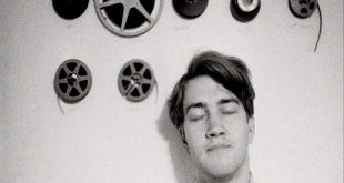 Dans The Art Life, on nous présente le David Lynch pré-cinéma, notamment en tant qu'artiste plasticien.